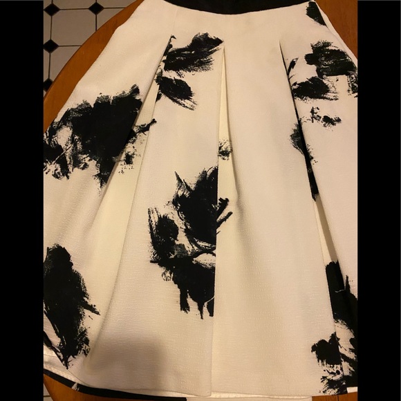 White House Black Market Skirt Size 2 Petite - Picture 3 of 9